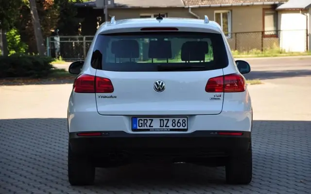 VOLKSWAGEN Tiguan 2.0 TDI DPF BlueMotion Technology Cup Sport & Style
