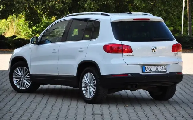 VOLKSWAGEN Tiguan 2.0 TDI DPF BlueMotion Technology Cup Sport & Style