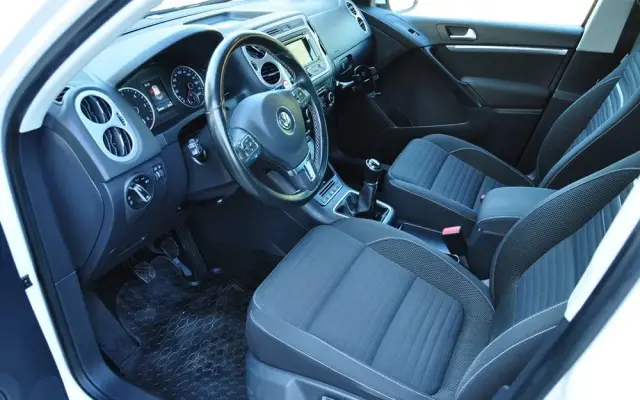 VOLKSWAGEN Tiguan 2.0 TDI DPF BlueMotion Technology Cup Sport & Style