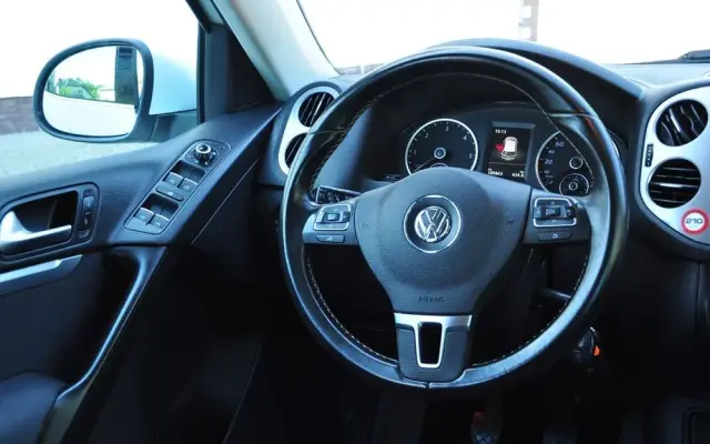 VOLKSWAGEN Tiguan 2.0 TDI DPF BlueMotion Technology Cup Sport & Style