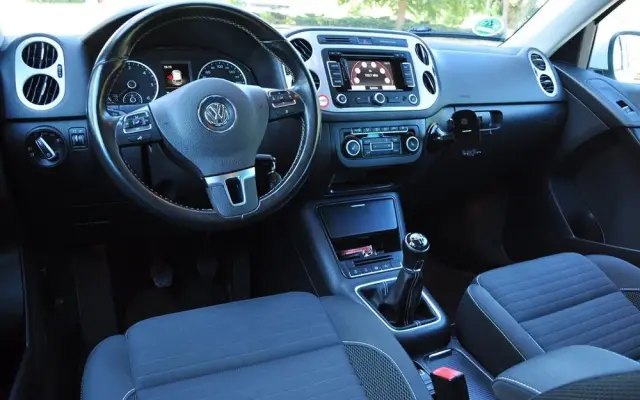 VOLKSWAGEN Tiguan 2.0 TDI DPF BlueMotion Technology Cup Sport & Style