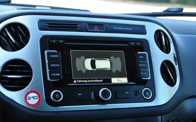 VOLKSWAGEN Tiguan 2.0 TDI DPF BlueMotion Technology Cup Sport & Style