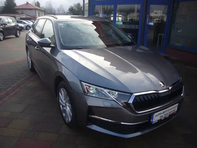 SKODA Octavia 
