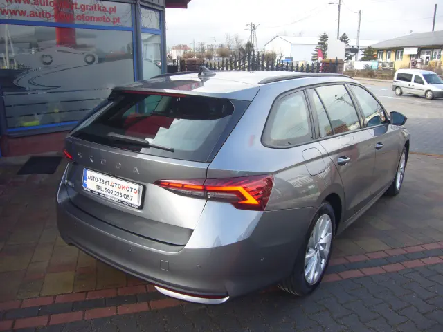 SKODA Octavia 