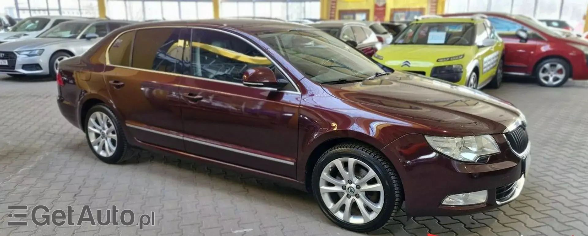 SKODA Superb 