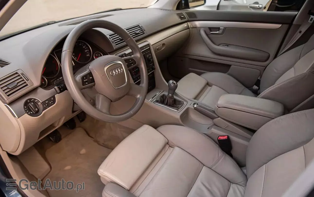 AUDI A4 Avant 2.0 TDI DPF S line Sportpaket (plus)