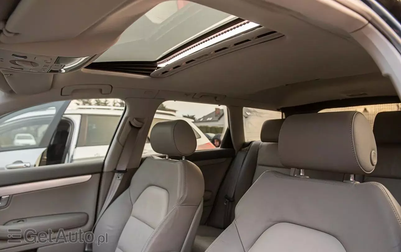 AUDI A4 Avant 2.0 TDI DPF S line Sportpaket (plus)