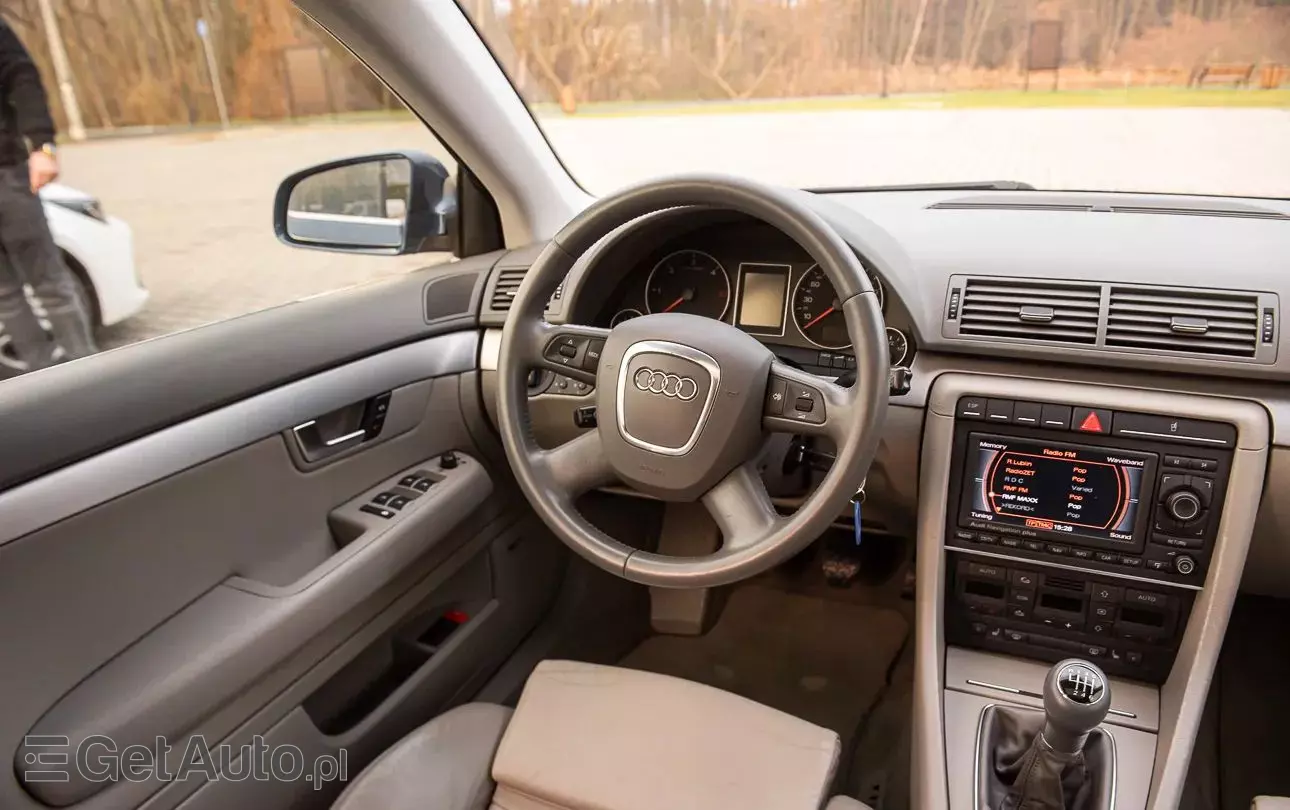 AUDI A4 Avant 2.0 TDI DPF S line Sportpaket (plus)