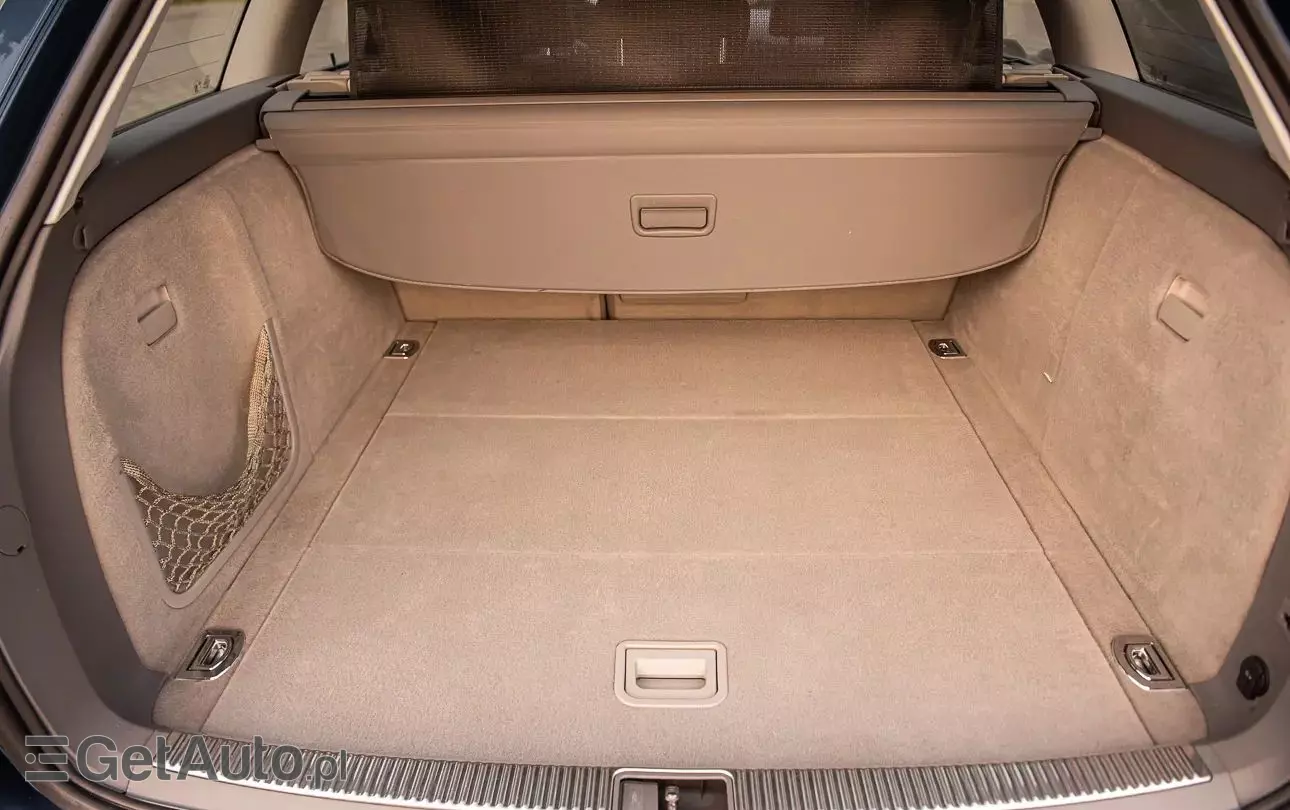 AUDI A4 Avant 2.0 TDI DPF S line Sportpaket (plus)