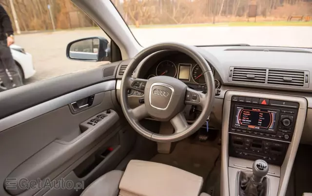 AUDI A4 Avant 2.0 TDI DPF S line Sportpaket (plus)