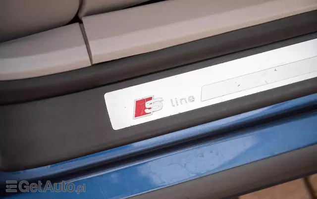 AUDI A4 Avant 2.0 TDI DPF S line Sportpaket (plus)