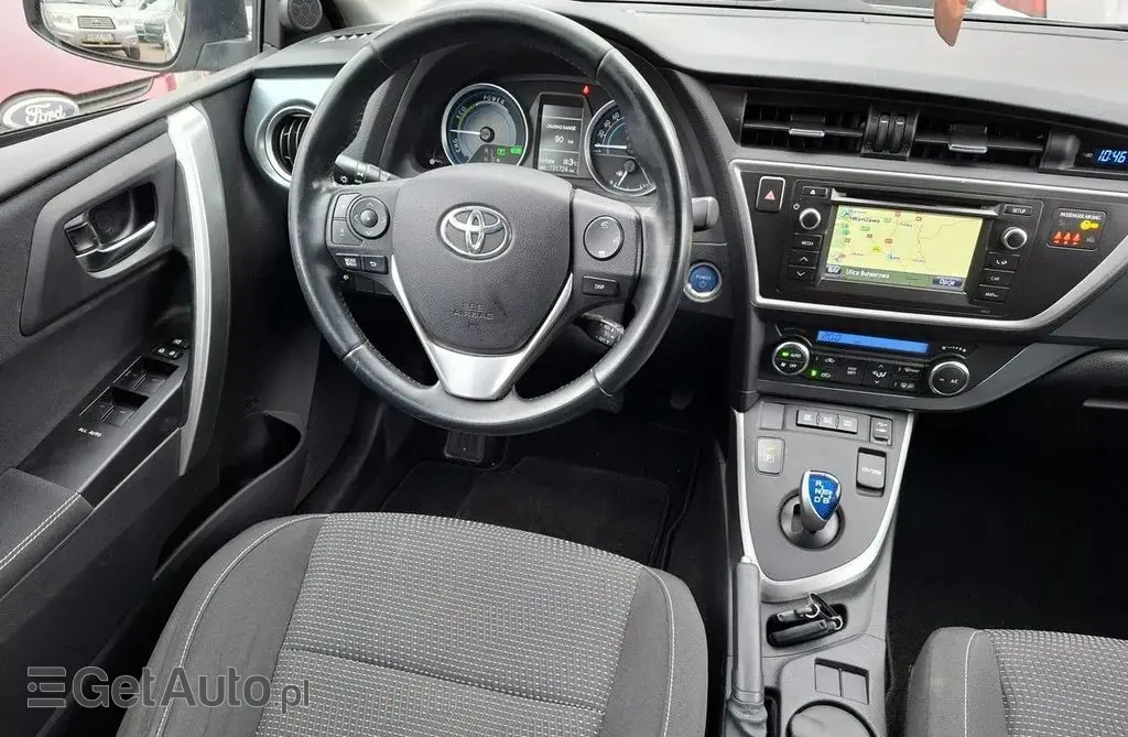 TOYOTA Auris 