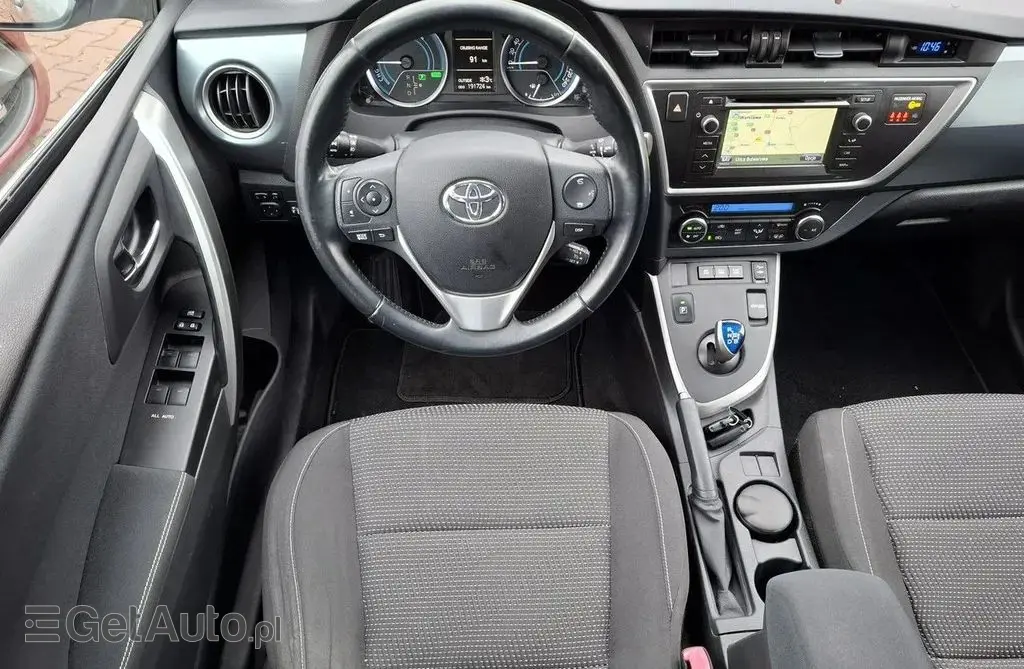 TOYOTA Auris 