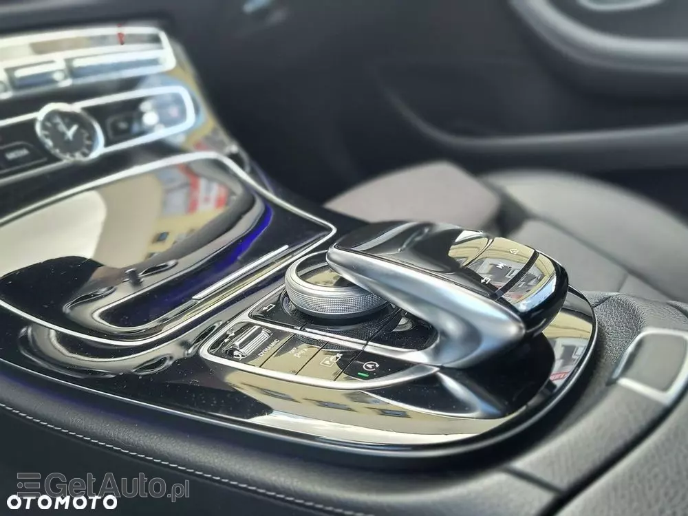 MERCEDES-BENZ Klasa E 