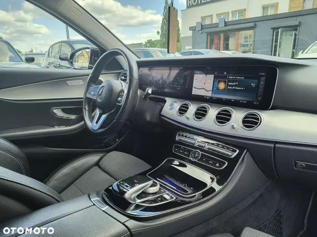 MERCEDES-BENZ Klasa E 