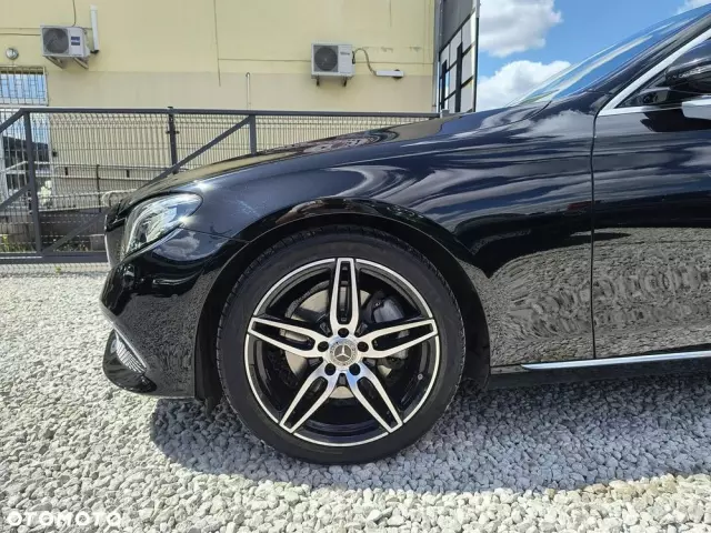 MERCEDES-BENZ Klasa E 