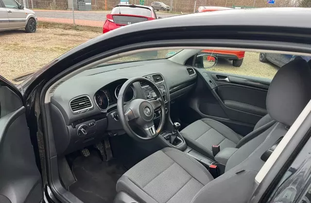 VOLKSWAGEN Golf 1.4 (80 KM)
