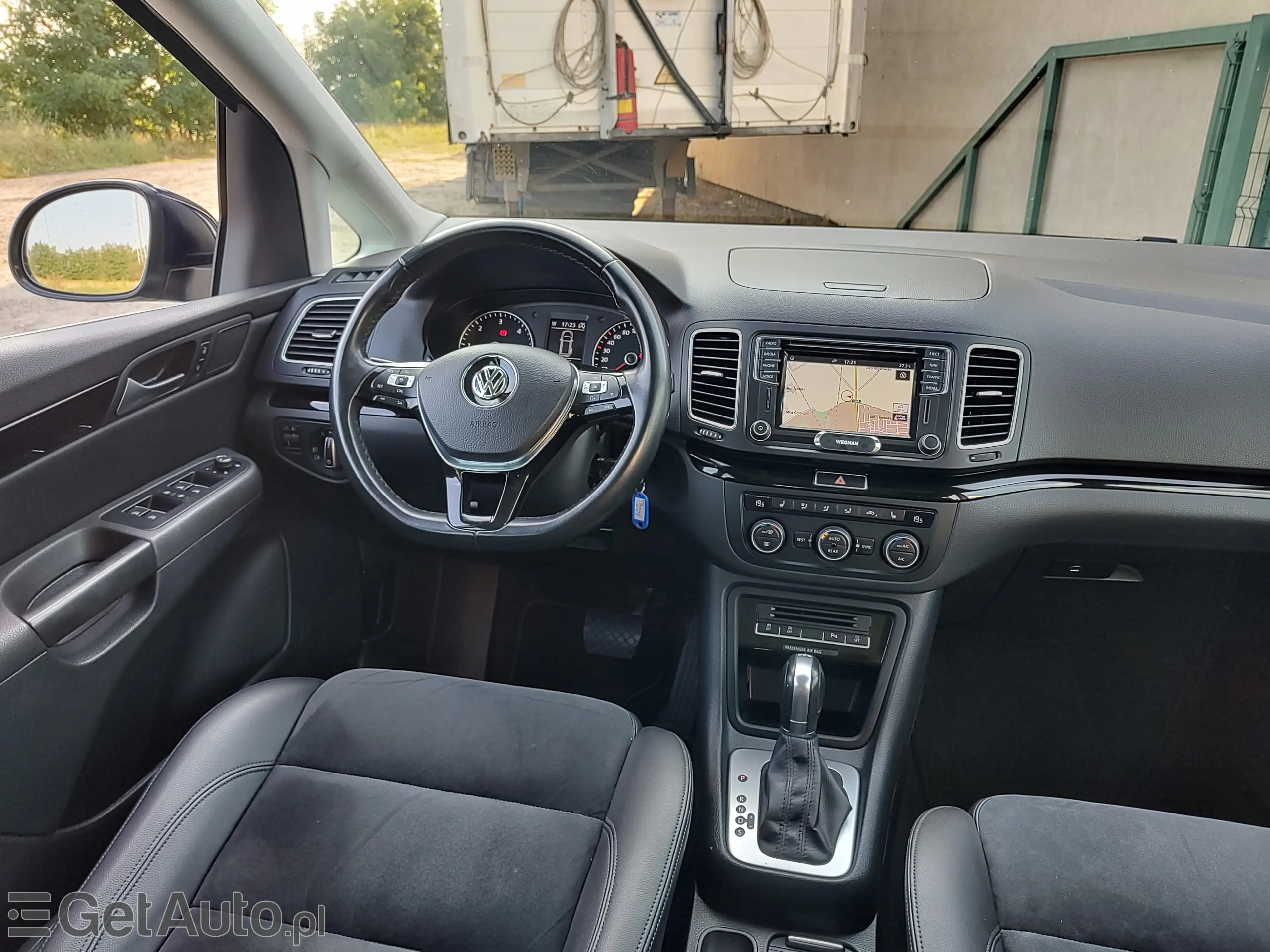 VOLKSWAGEN Sharan Highline DSG