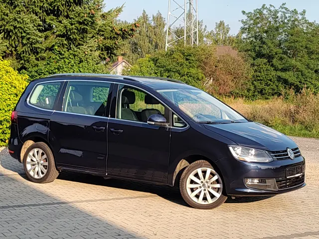 VOLKSWAGEN Sharan Highline DSG