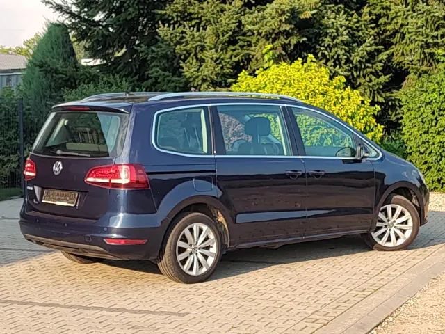 VOLKSWAGEN Sharan Highline DSG