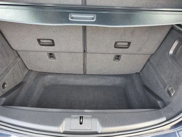 VOLKSWAGEN Sharan Highline DSG