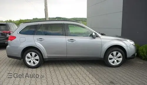 SUBARU Outback 