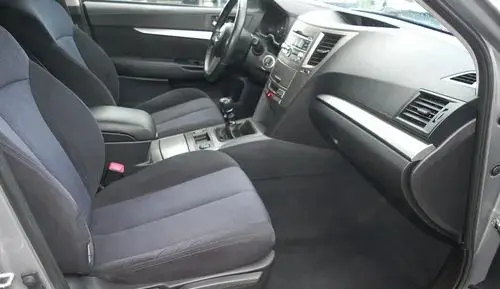 SUBARU Outback 