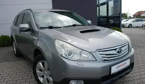 SUBARU Outback 