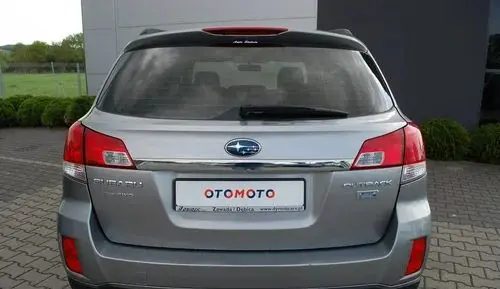SUBARU Outback 