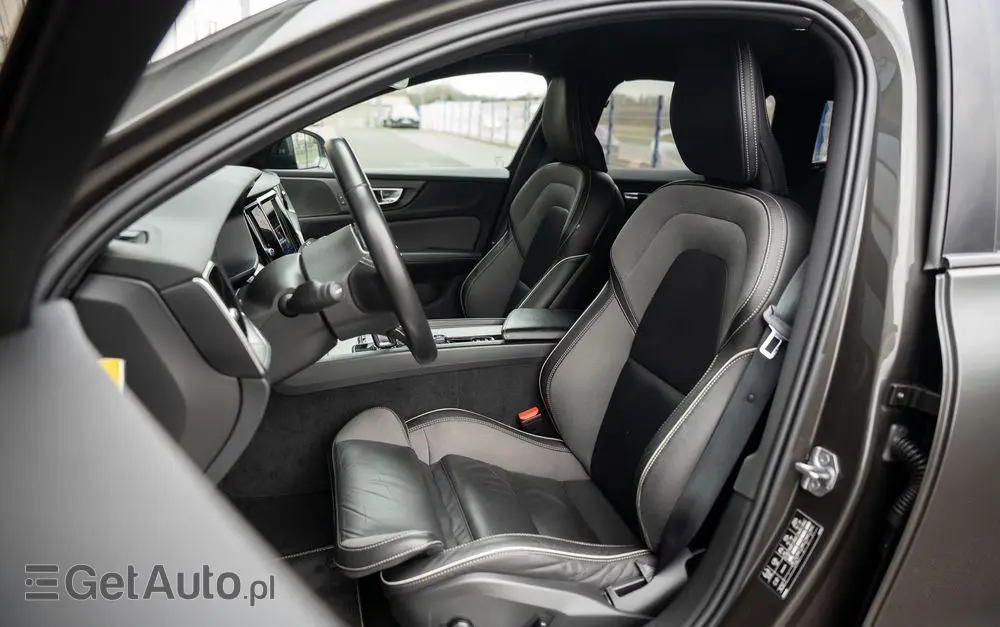 VOLVO V60 B4 B Geartronic RDesign