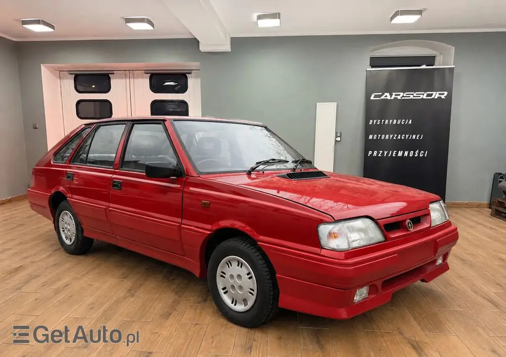 POLONEZ Caro 