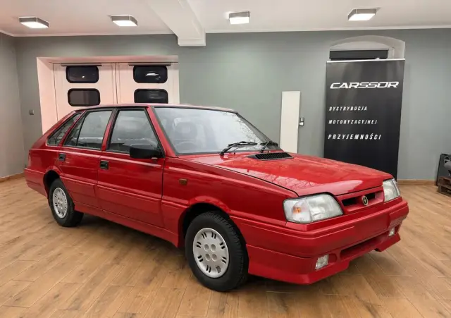 POLONEZ Caro 