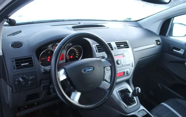 FORD Kuga 2.0 TDCi 4x4 Titanium