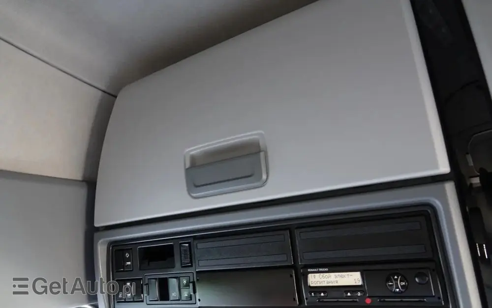 RENAULT C 520  / 6x4 / HYDRAULIKA / RETARDER /  KLIMA POSTOJOWA / 3 OSIOWY CIĄGNIK SIODŁOWY / DMC: 100 000 KG !! / BOGATE WYPOSAŻENIE 