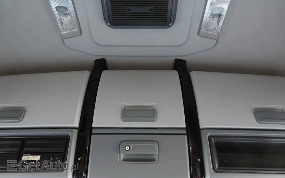 RENAULT C 520  / 6x4 / HYDRAULIKA / RETARDER /  KLIMA POSTOJOWA / 3 OSIOWY CIĄGNIK SIODŁOWY / DMC: 100 000 KG !! / BOGATE WYPOSAŻENIE 