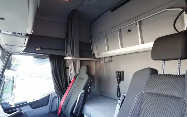 RENAULT C 520  / 6x4 / HYDRAULIKA / RETARDER /  KLIMA POSTOJOWA / 3 OSIOWY CIĄGNIK SIODŁOWY / DMC: 100 000 KG !! / BOGATE WYPOSAŻENIE 