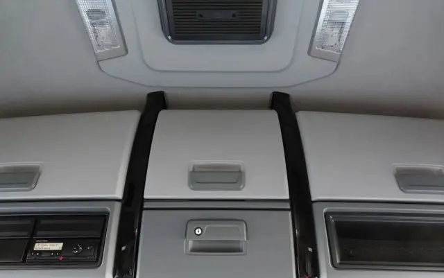 RENAULT C 520  / 6x4 / HYDRAULIKA / RETARDER /  KLIMA POSTOJOWA / 3 OSIOWY CIĄGNIK SIODŁOWY / DMC: 100 000 KG !! / BOGATE WYPOSAŻENIE 