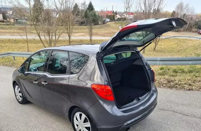 OPEL Meriva 