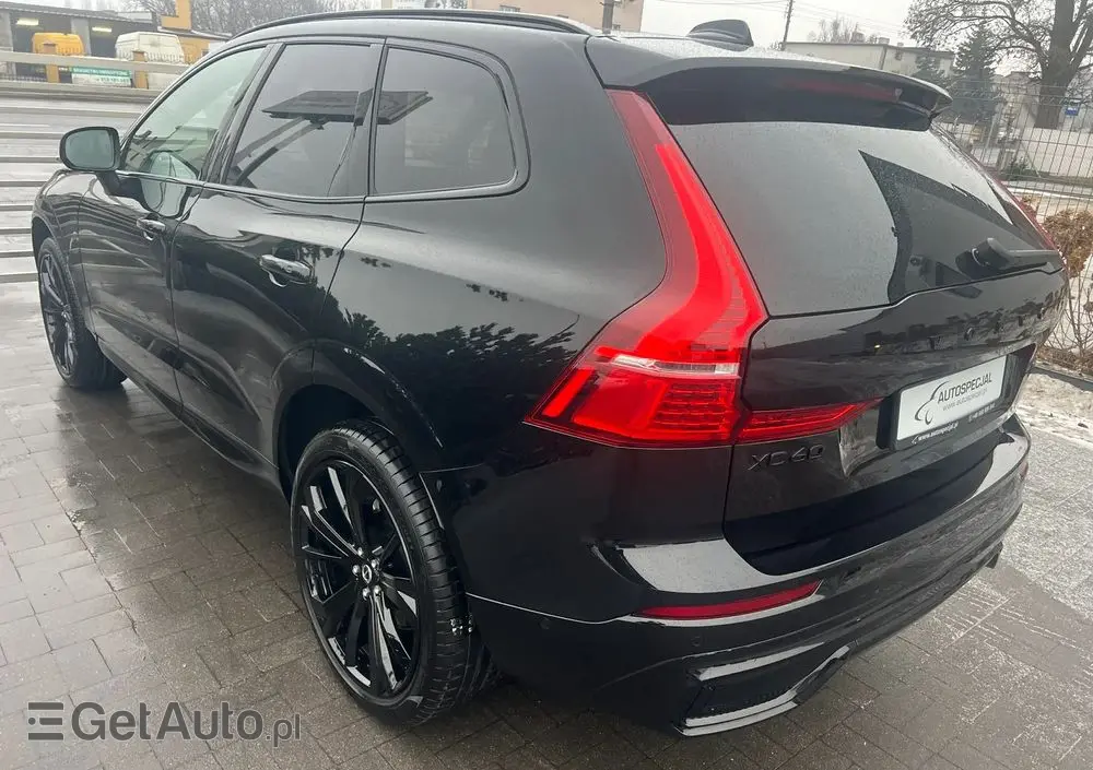 VOLVO XC 60 B5 B AWD Ultra Black Edition