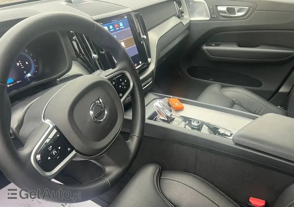 VOLVO XC 60 B5 B AWD Ultra Black Edition