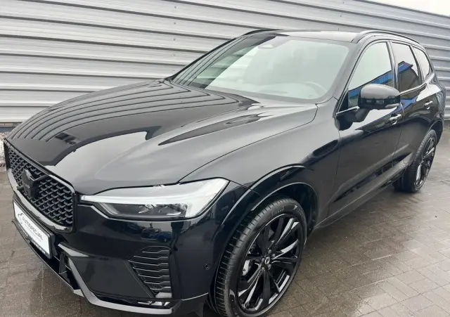 VOLVO XC 60 B5 B AWD Ultra Black Edition