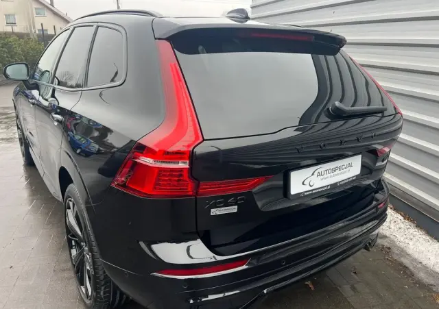 VOLVO XC 60 B5 B AWD Ultra Black Edition