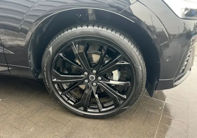 VOLVO XC 60 B5 B AWD Ultra Black Edition