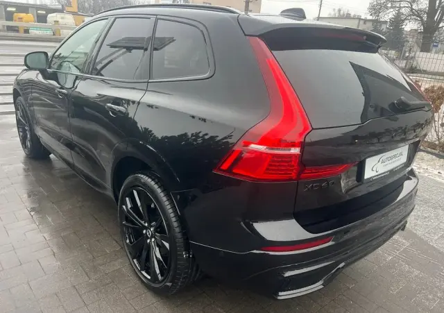 VOLVO XC 60 B5 B AWD Ultra Black Edition