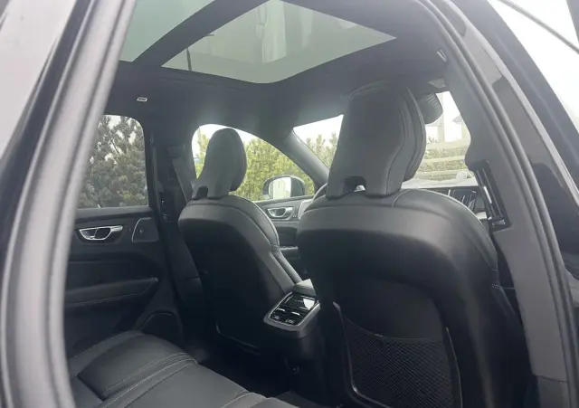 VOLVO XC 60 B5 B AWD Ultra Black Edition