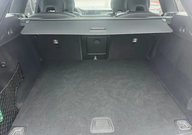 VOLVO XC 60 B5 B AWD Ultra Black Edition