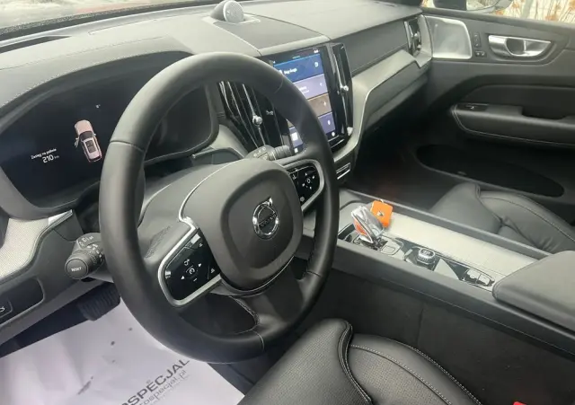 VOLVO XC 60 B5 B AWD Ultra Black Edition