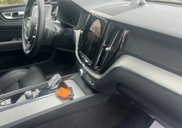 VOLVO XC 60 B5 B AWD Ultra Black Edition