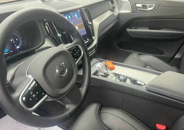 VOLVO XC 60 B5 B AWD Ultra Black Edition