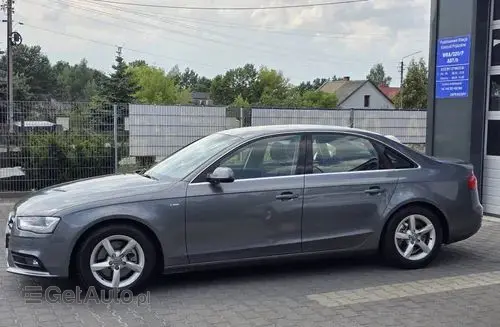 AUDI A4 